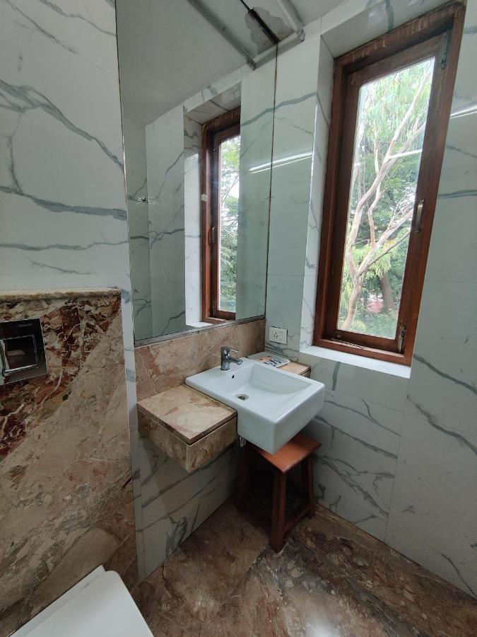 Capital Hotel Mumbai Kültér fotó