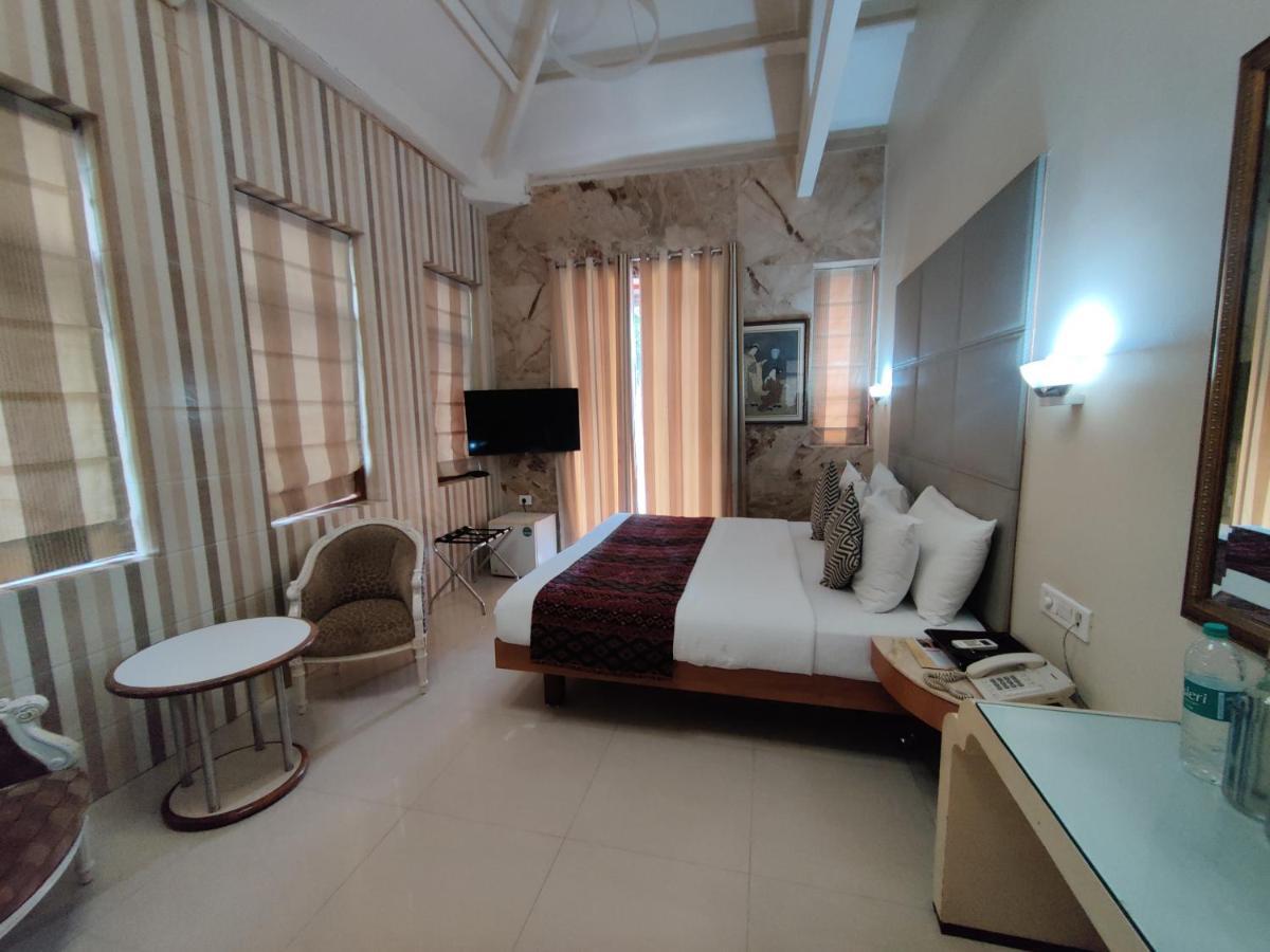 Capital Hotel Mumbai Kültér fotó