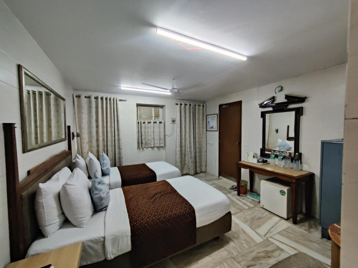 Capital Hotel Mumbai Kültér fotó